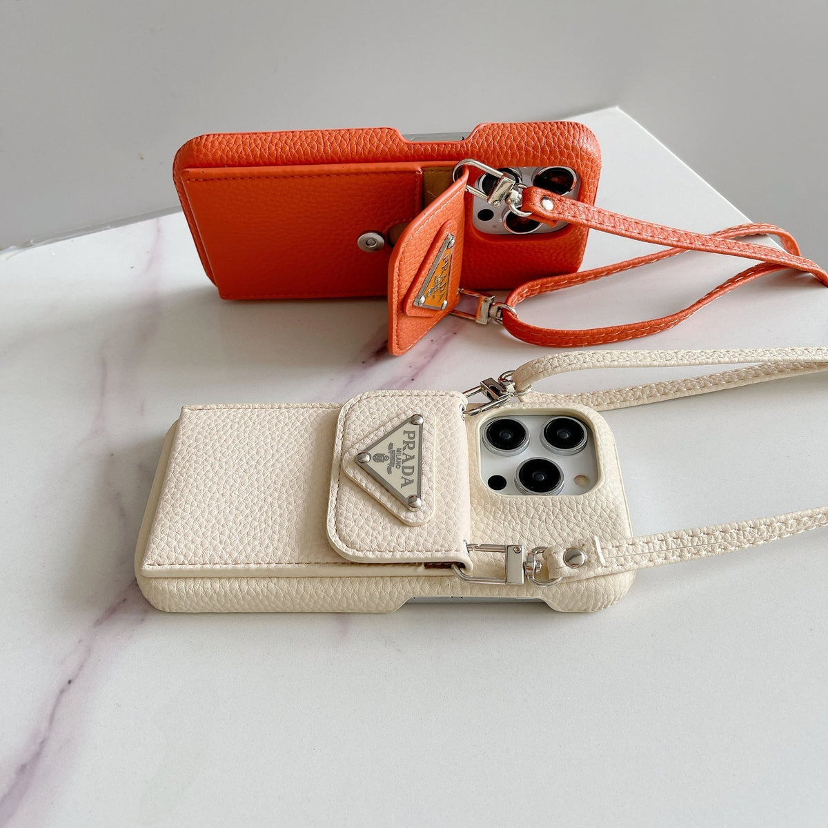 Pra Card Holder Chain iPhone 18 Case