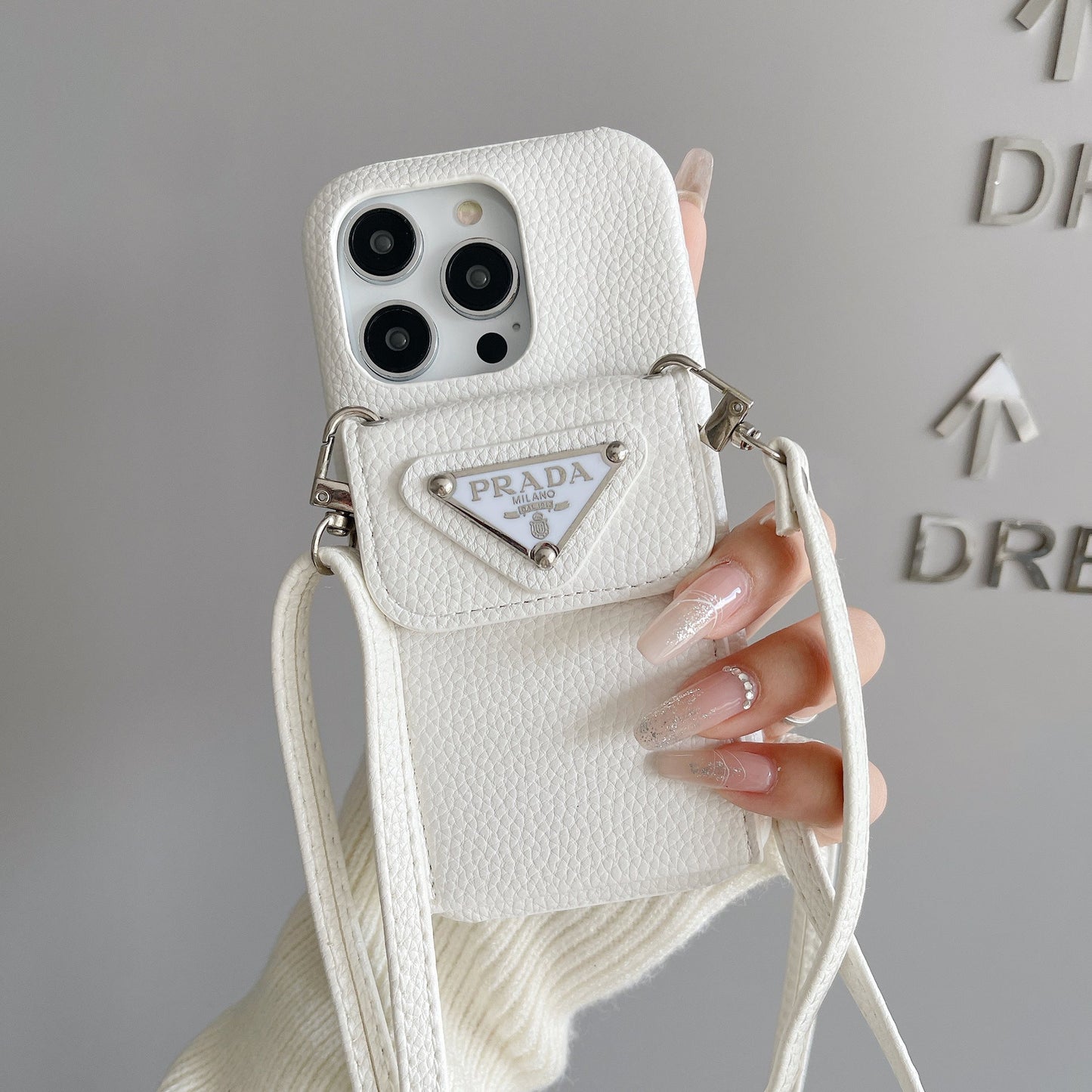 Pra Card Holder Chain iPhone 17 Case