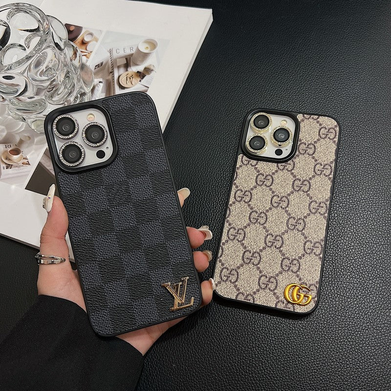 Lou Classic Leather iPhone 17 Case